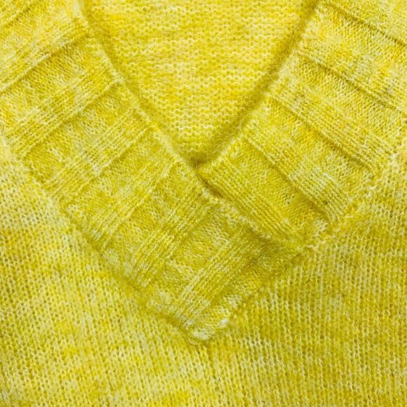 womens  v-neck sweater mustard sweater by soaked in Luxury  size medium - Picture 15 of 15